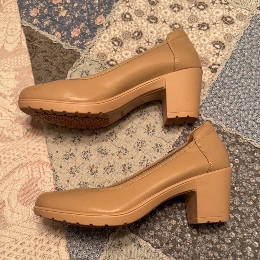 Dreampairs Women's Classic Tan Loafers. NWT - Picture 3 of 5